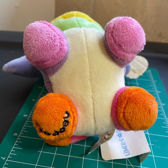 Neopets Rainbow Poogle Plushie from Limited Too 2005 - Picture 13 of 14
